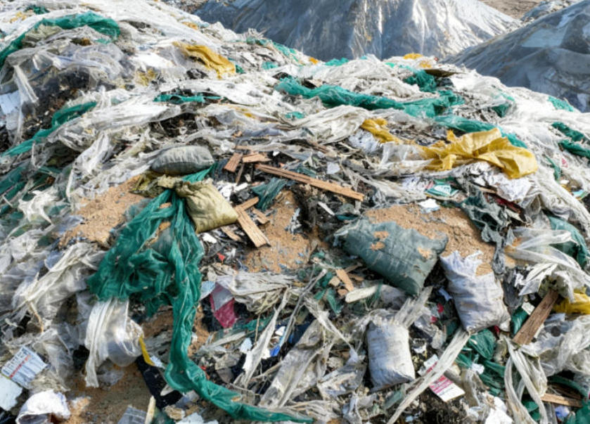 Exploiter le « gisement pétrolier urbain » : valoriser les films plastiques usagés